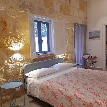 Casa Maria Apartment Syracuse ภายนอก รูปภาพ